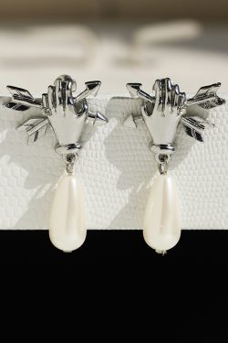 Minimalist Gold Pearl Drop Earrings - Elegant Luxurious Design for Versatile Wear at Gatherings and Outings, Perfect for Any Occasion