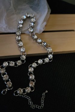 Minimalist High-End Layered Necklace with Exquisite Diamond and Pearl Accents for Elegant Fashion
