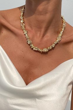 Minimalist Irregular Pleated Lava Choker Necklace, Liquid Alloy Jewelry, European and American INS Style Fashion Accessory