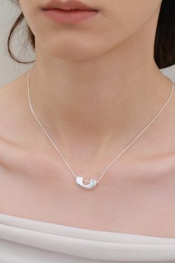 Minimalist Textured Geometric U-Shaped Clavicle Chain Necklace for Commuting - French Style Fashion Accessory