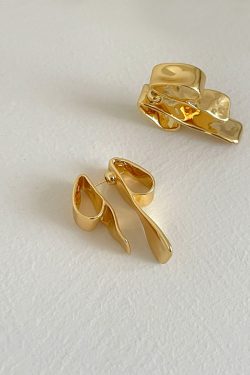 Minimalist Vintage Bow Earrings - Unique Irregular Design, Versatile Niche Style for Everyday Elegance