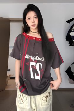Off-Shoulder Short Sleeve Jersey T-Shirt for Women - American Retro Digital Print Loose Fit Summer Top, Trendy 90s Style Tee