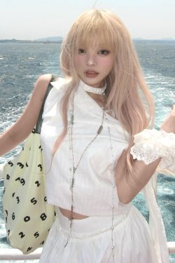 Off-Shoulder Spicy Girl Tank Top - Slim Fit Sleeveless Camisole, Summer Outfit, Korean Style, White, Trendy Fashion Essential