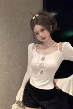 One-Shoulder Bell Sleeve Top with Lace Edge Splicing - Unique Two-Piece Look for Autumn and Winter Women's Fashion