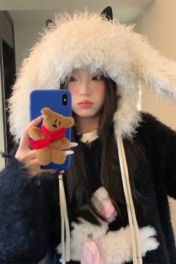 Oversized Thickened Fleece Little Monster Plush Hat for Women - Cute Warm Ear Protection for a Smaller Face, Cozy Winter Accessory