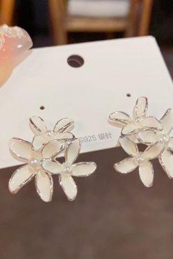 Personalized Oil Flower Petal Earrings for Women - Light Luxury Moon Flower Design, Elegant Fashion Accessories