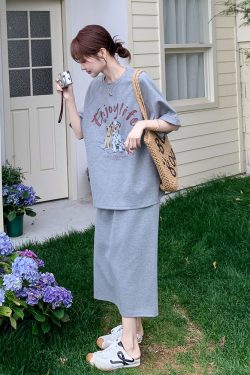 Petite Dog Print T-Shirt and Skirt Set for Women, Loose-Fit Two-Piece Outfit, 2025 Summer Style, Cute Age-Reducing Look