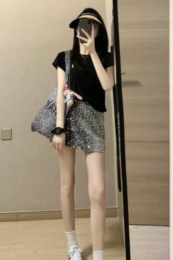 Petite Spicy Girl Black T-Shirt and Sequined Skirt Matching Set - Summer Outfit for Pear-Shaped Women, Y2K Style