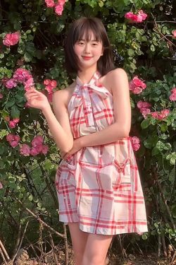 Petite Vintage Red Plaid Halter Dress with Bow Tie, Sleeveless A-Line Skirt, Sweet & Spicy Style for 90s Inspired Fashion