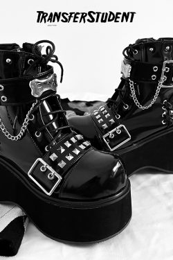 Punk Style Thick-Soled Martin Boots for Girls - Round-Toe Subculture Footwear with Cool Metal Rock Vibe