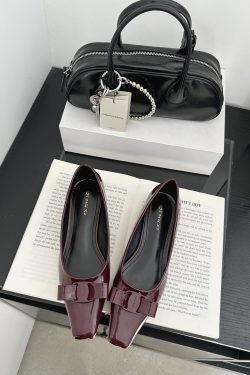Red Bow Wedding Shoes for Women, Round Toe Mary Jane Style, Shallow Mouth Design, Perfect for Skirts and Formal Occasions