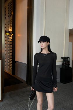 Relaxed Semi-Transparent High-Twist Cotton Long Sleeve Base Layer for Sun Protection - Lightweight Fashion Essential