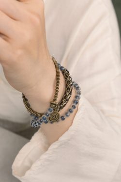 Retro Artistic Multi-Layer Heart Agate Bracelet for Women - Versatile Non-Fish Design, Unique Niche Jewelry