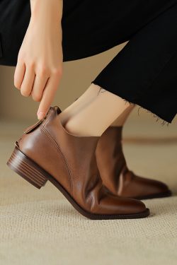 Retro British Style Chunky Heel Martin Boots for Women, Versatile Short Chelsea Boots with Back Zipper, Plus Size 41-43
