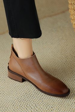 Retro British Style Chunky Heel Martin Boots for Women, Versatile Short Chelsea Boots with Back Zipper, Plus Size 41-43