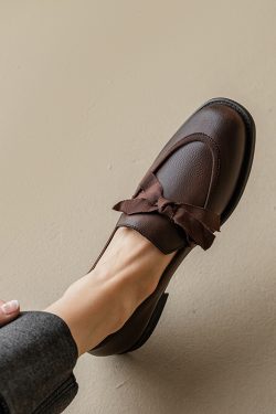 Retro British Style Leather Loafers for Women, Round Toe Chunky Heel Slip-On Flats, Soft Cowhide, Spring Autumn Mid-Heel Shoes