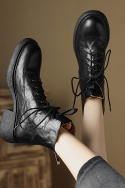 Retro British Style Thick-Soled Lace-Up Martin Boots for Women, Chunky-Heeled Sheepskin Short Boots, 2024 Autumn Fashion, Size 41