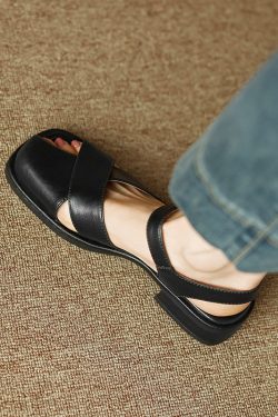 Retro Brown Closed-Toe Sandals for Women - Summer Chunky Heel One-Strap Roman Shoes in Genuine Leather, Versatile Large Size 41-43
