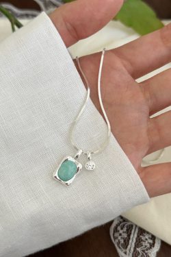 Retro Chinese-Style Tianhe Stone Bead Necklace with Snake Bone Chain Pendant - Trendy 2025 Fashion Jewelry