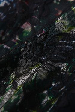Retro Elegant Floral Dress with Sheer Lace and V-Neck - Summer Fashion Inspired by European Styles
