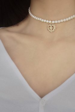 Retro Heart Cross Pendant Pearl Necklace for Women - Vintage Clavicle Chain Jewelry, Perfect for Y2K and Korean Style Fashion