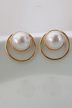 Retro Large Pearl Earrings for Women - Exaggerated Statement Jewelry, Chic Internet Celebrity Style, Light Luxury Accessory