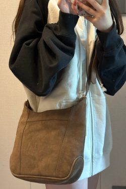 Retro Matte Water Bucket Bag for Women - 2025 Minimalist Large Capacity Commuting Underarm Casual Shoulder Crossbody Bag