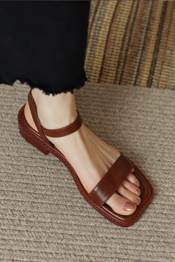 Retro One-Strap Flat Roman Sandals for Women - Summer 2024 Square Toe Open Toe Casual Low Heel Large Size 41-43