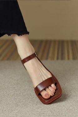 Retro One-Strap Flat Roman Sandals for Women - Summer 2024 Square Toe Open Toe Casual Low Heel Large Size 41-43