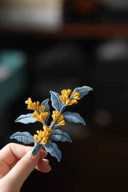 Retro Osmanthus Hair Clip - Chinese Hanfu Style Hair Accessories for Women, Perfect for Fairy Looks and Matching Horse Face Skirts
