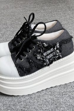 Retro Platform Canvas Women's Shoes - Thick-Soled Cowboy Style with Round Toe - Trendy Subculture Rock Star Vibe