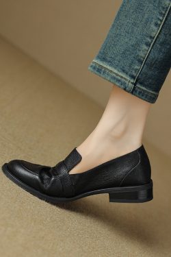 Retro Soft Leather Loafers for Women, Round Toe, Chunky Heel, British Style Casual Slip-On Shoes for Spring and Autumn Fashion