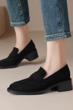 Retro Suede Chunky Heel Loafers for Women, Plush Round Toe Winter Shoes, Large Size 41-42, British Style Fashion Footwear