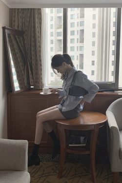 Silky Minimalist Loose-Fit Shirt - High-End Feel, Korean Style Fashion Top for Effortless Chic Look