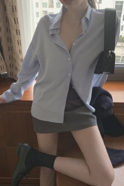 Silky Minimalist Loose-Fit Shirt - High-End Feel, Korean Style Fashion Top for Effortless Chic Look