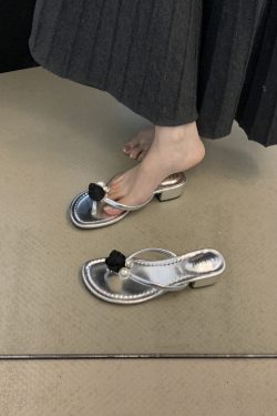 Silver Niche Thong Fashion Sandals for Women, Chunky Heel Summer Sandals, Trendy Outdoor Style, Perfect for Skirts and Dresses