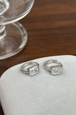 Small Square Sugar Zircon Circle Earrings - 2025 Niche Light Luxury Versatile Ear Clips for Women