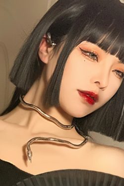 Snake-Shaped Bracelet Necklace for Women - Dark Style Neck Accessory, Gold Collar for Spicy Girls, Halloween Decor