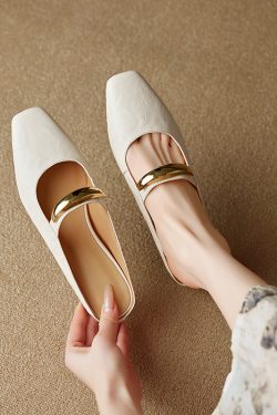 Soft Milk White Sheepskin Height-Increasing Square-Toe Lazy Slippers for Women - Low-Heeled Outdoor Mules & Half Slippers