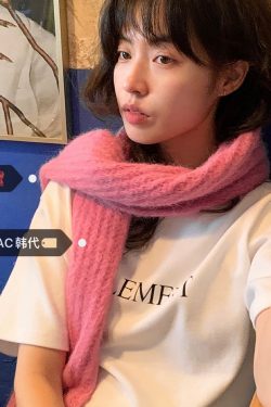 Soft Strawberry Pink Knitted Scarf for Autumn and Winter - Korean Style Cozy Accessory