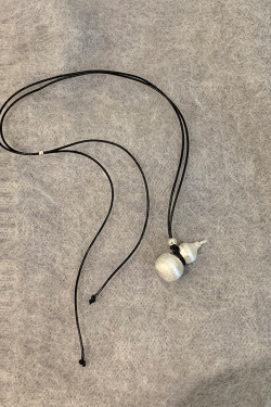 Solid Gourd Pendant Black Rope Necklace for Girls - Light Luxury Chinese Style National Wind Accessory