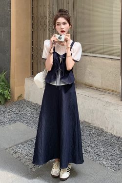 Sophisticated Short-Sleeve Top and Skirt Set for Summer - Elegant OOTD Outfit with Age-Reducing Vibes