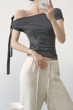 Spicy Girl Style One-Sided Strap Off-Shoulder Short Sleeve T-Shirt for Women, Slim Fit Summer Top, Trendy Casual Wear