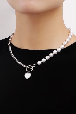 Spliced Chain Imitation Pearl Necklace with Heart-Shaped Mother-of-Pearl Beads, Women's Clavicle Chain, Light Luxury Jewelry