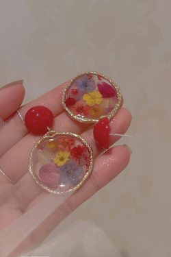 Spring Garden Vintage Burgundy Dried Flower Resin Earrings for Women - Cute Floral Ear Clips Jewelry Gift