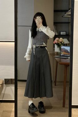 Spring Milk Style Slimming College French Sweet Fake Two-Piece Knitted Sweater Top for Women - Chic Y2K Fashion Essential