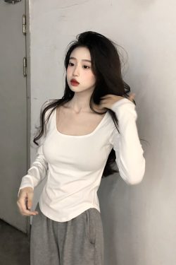 Square Collar Long Sleeve T-Shirt for Women - White Base Layer, Waist-Cinching Slim Fit, Fishbone Short Top, Trendy Style