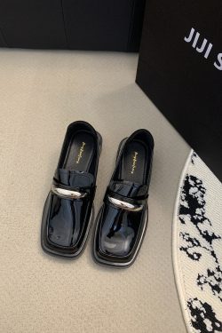 Square-Toed Black Mary Jane Shoes for Women - Soft Leather Commuting Style, College-Inspired Footwear