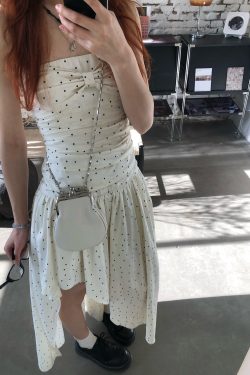 Strapless Wave Point Long Dress for Holiday Beach Vacation – Flowy Beachwear with Defined Waistline