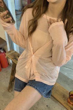 Stylish Green Long Sleeve Tee - Versatile Wear, Sun Protection, Lightweight Fashion Top for Effortless Layering
